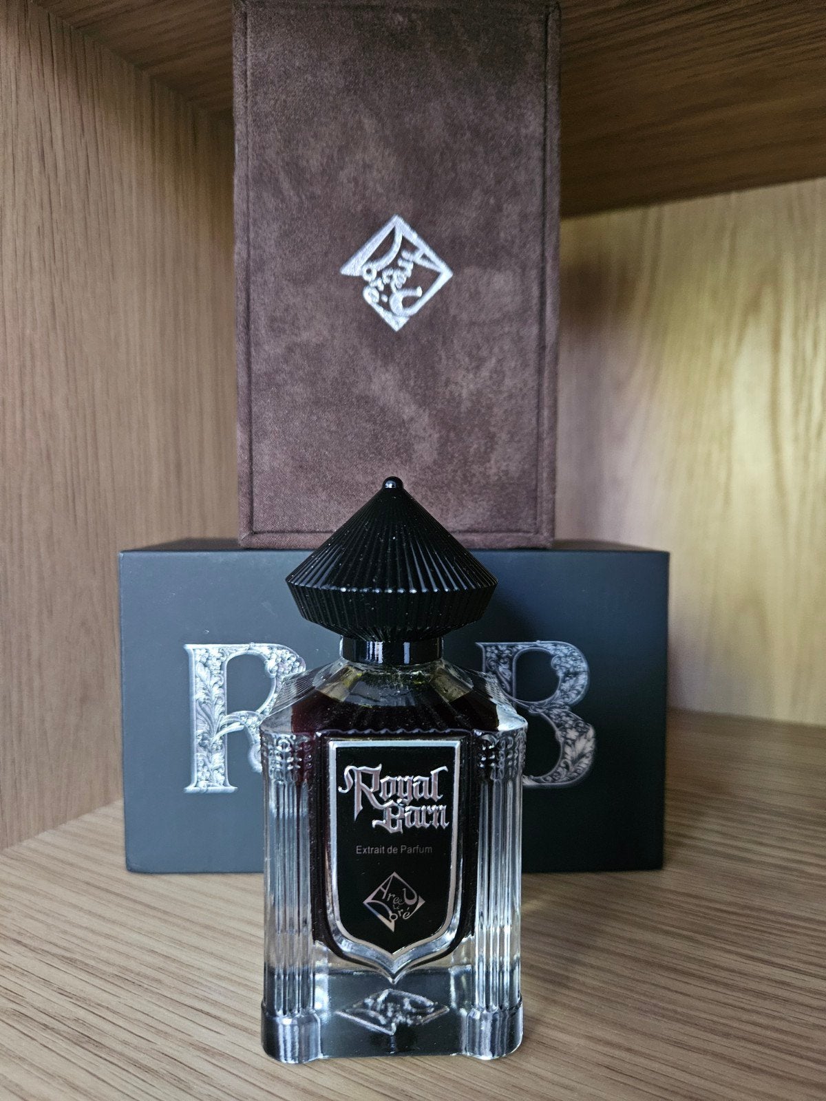 Areej Le Dore Royal Barn, Ophalen of Verzenden