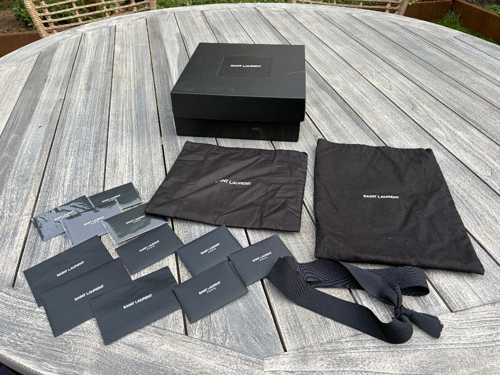 Saint Laurent dustbags en doos, Ophalen of Verzenden, Nieuw, Zwart, Overige typen