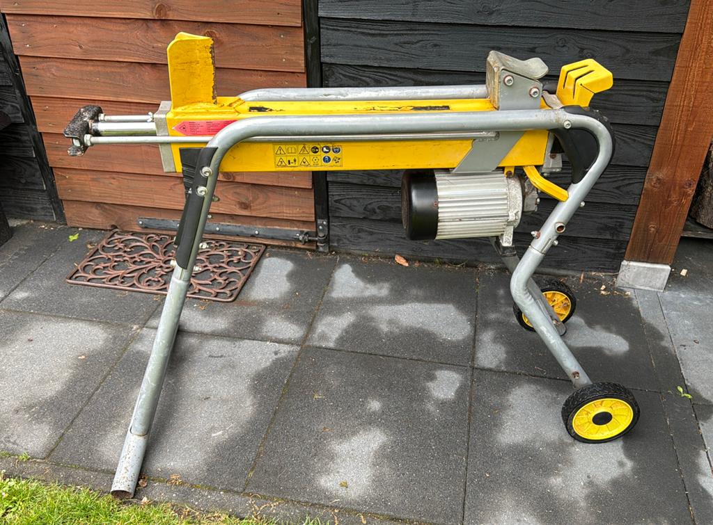 Liggende Alko houtklover, kloofmachine, klover, 5 ton druk., Ophalen of Verzenden, Zo goed als nieuw, Elektrisch, Liggend