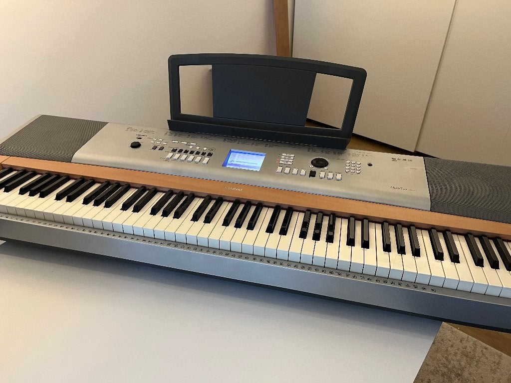 Yamaha DGX-630 Digitale Piano met Gewogen Toetsen, Muziek en Instrumenten, Piano's, Ophalen, Gebruikt, Overige kleuren, Digitaal