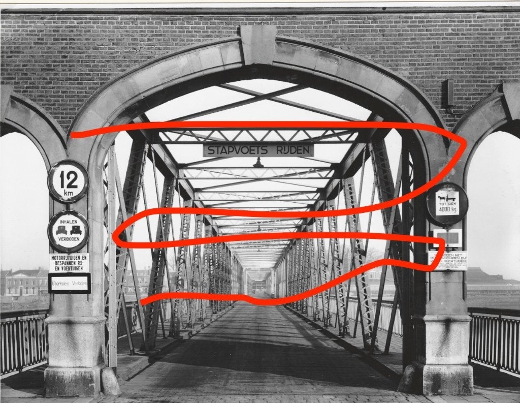 Foto Oude Brug over de IJssel te Kampen 1, Gebruikt, Foto, Ophalen of Verzenden, 1940 tot 1960