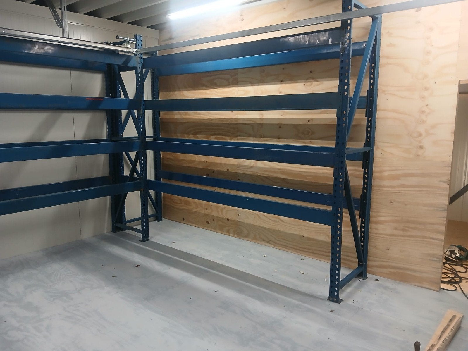 te koop: stelling 250 cm hoog, 330 cm lang,  70 cm breed., Ophalen