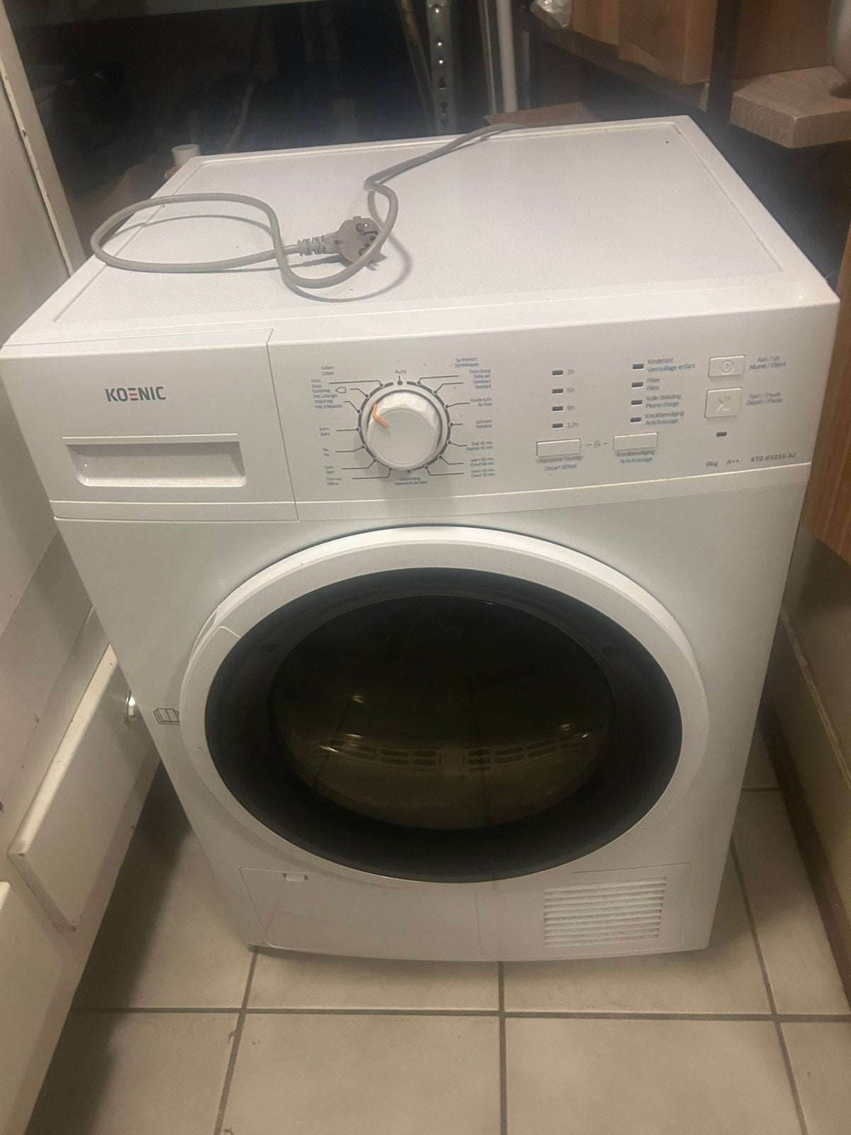 Droger Koenic 8KG KTD 83012, 8 tot 10 kg, Ophalen, Zo goed als nieuw, 1200 tot 1600 toeren