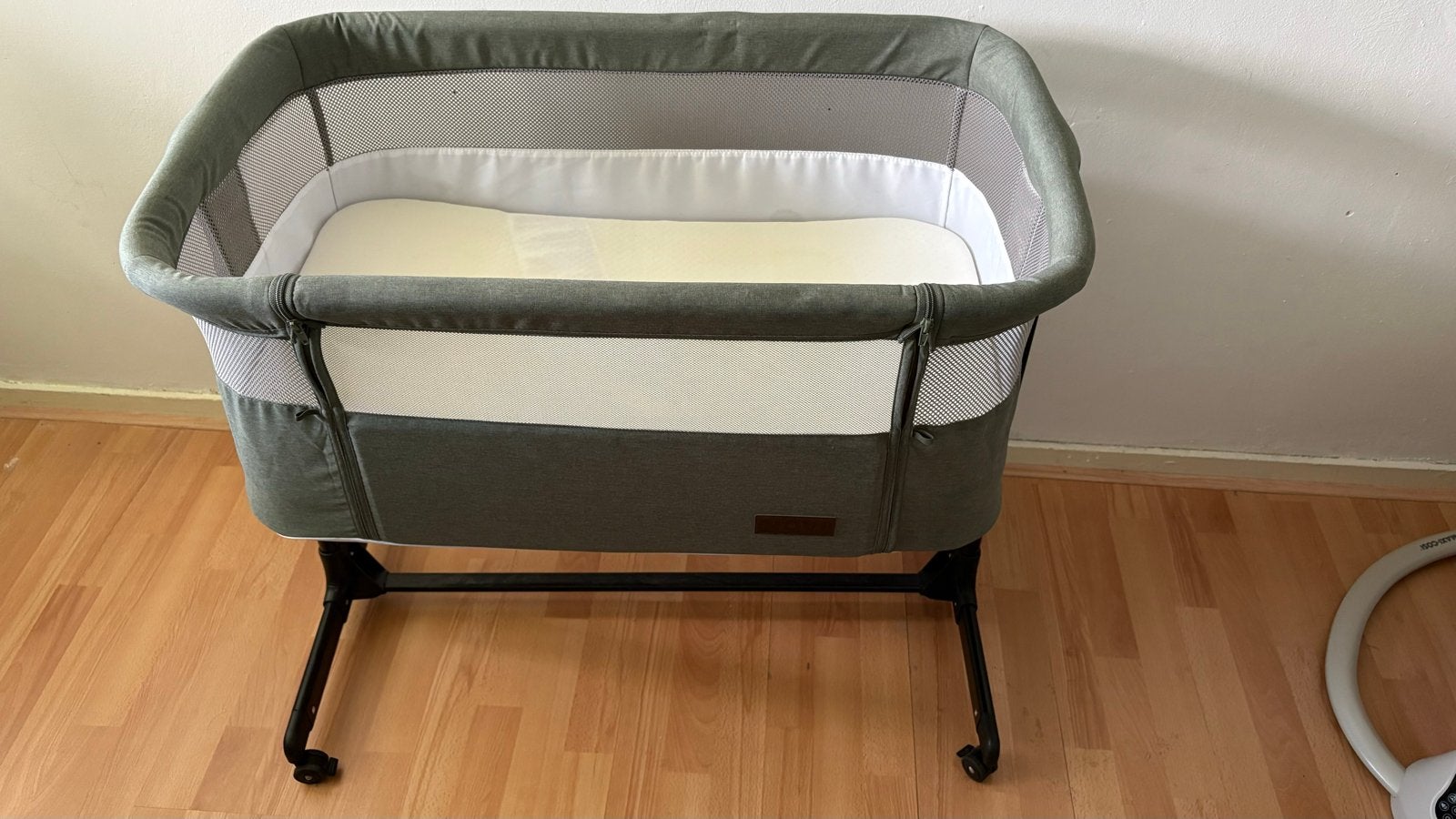 Cosleeper Novi Sage Green bevestigingsbanden, Ophalen, Novis at home, Wieg, Zo goed als nieuw