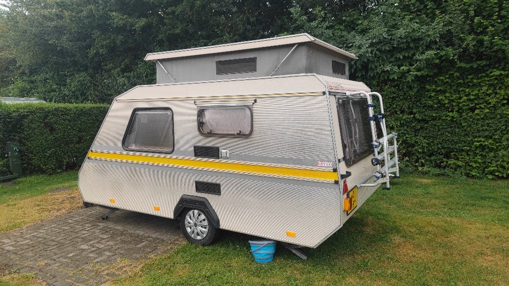 Te koop mooie Kip Kompakt-400, licht gewicht caravan., Caravans en Kamperen, Caravans, Standaardzit, Kip, Tot en met 3, Lengtebed