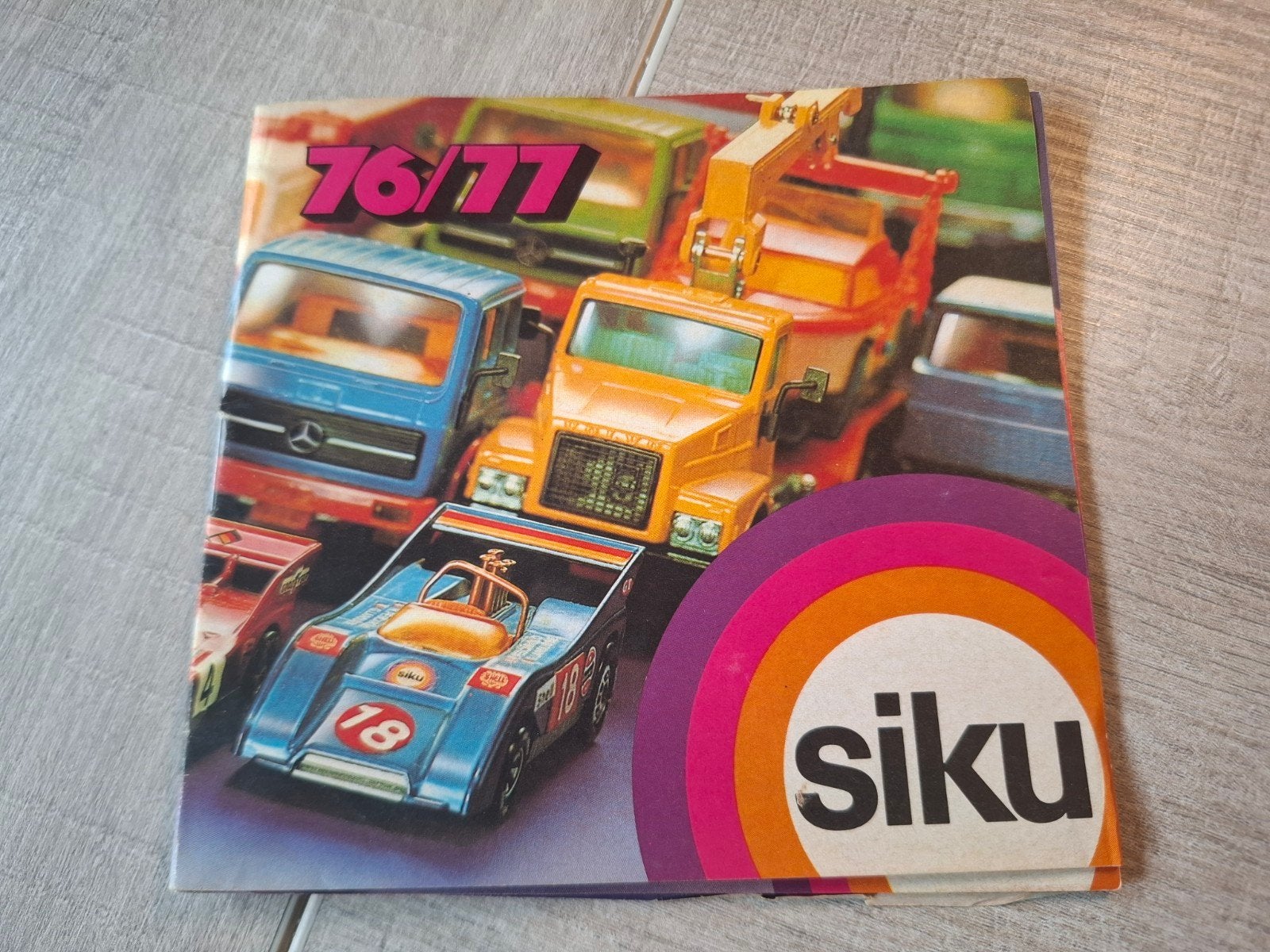 Siku Catalogus 1976/1977, Ophalen of Verzenden, Gelezen, Catalogus