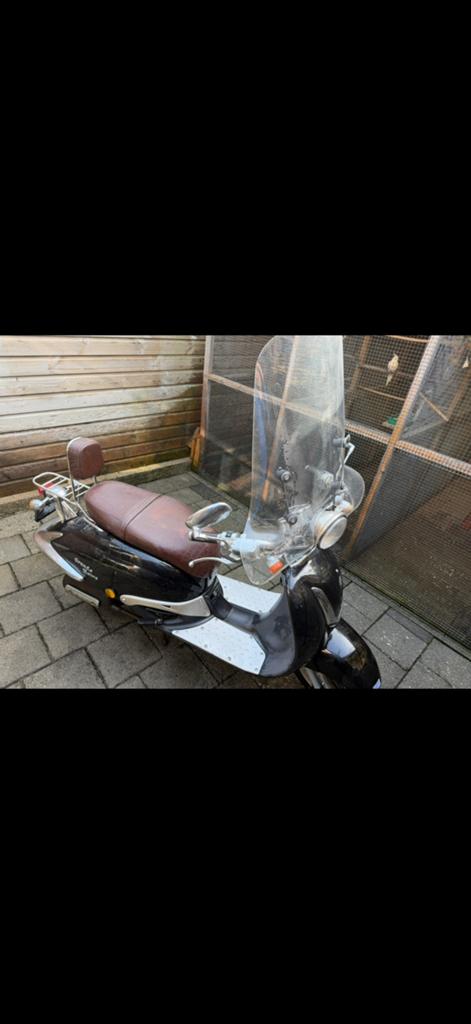 Grande retro fosti, Fietsen en Brommers, Snorfietsen en Snorscooters, Ophalen of Verzenden, Zo goed als nieuw, Benzine, Overige merken