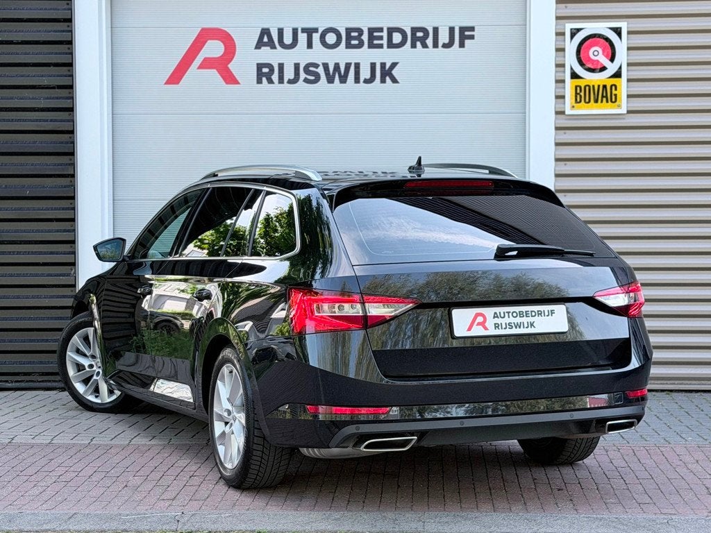 Skoda SUPERB 2.0 TSI 280pk Memory/AppleCarPlay/Xenon, Auto's, Automaat, Gebruikt, Euro 6, 4 cilinders
