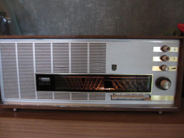 Philips B4X52AT/70 radio uit 1965, Antiek en Kunst, Antiek | Tv's en Audio, Ophalen of Verzenden