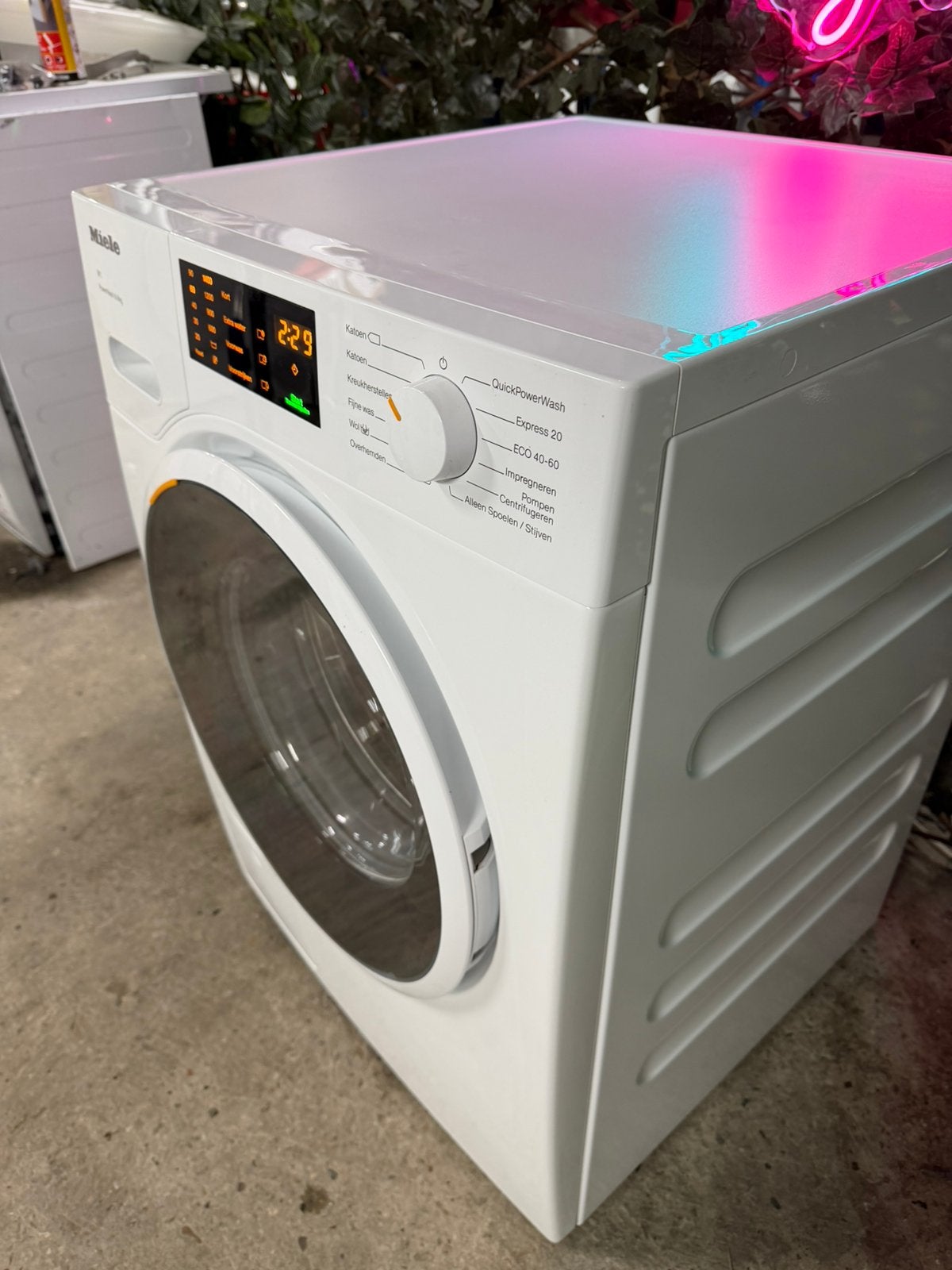 Foto 4 van Miele W1 PowerWash 8kg Wasmachine (Gratis Bezorgen)