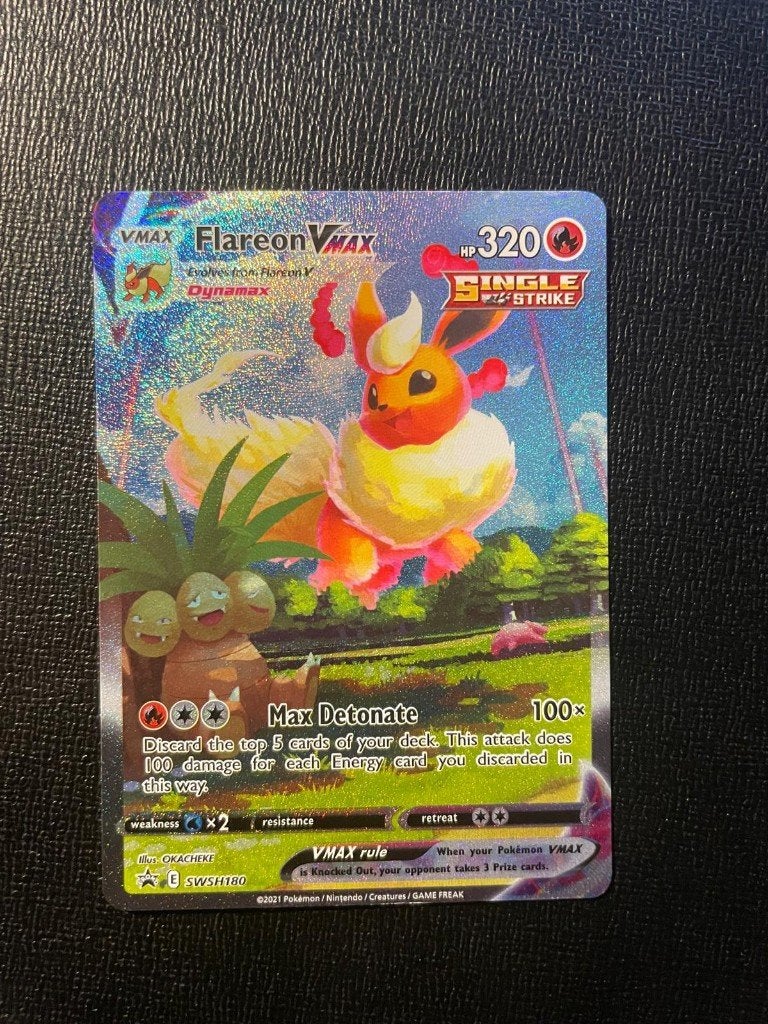 Flareon Vmax SWSH180 - Black Star Promos, Ophalen of Verzenden, Zo goed als nieuw, Losse kaart