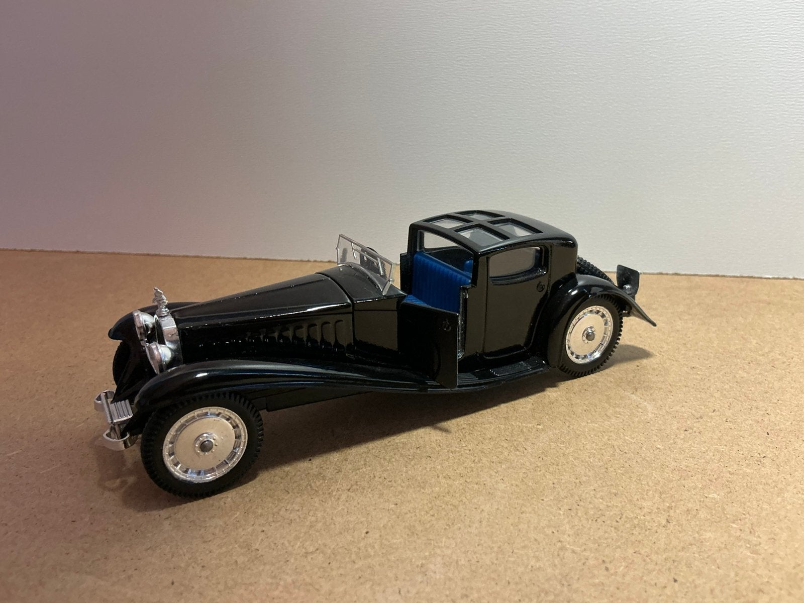 Bugatti 41 Royale 1:43., Ophalen of Verzenden, Zo goed als nieuw, Auto, Solido