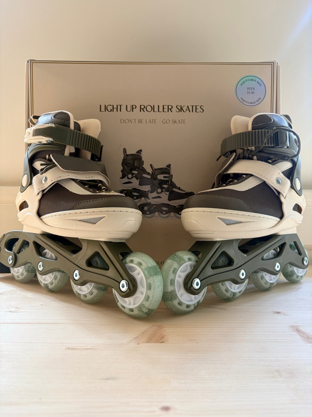 Konges Sløjd light up Roller Skates Groen - Nieuw in Doos, Ophalen of Verzenden, Verstelbaar, Nieuw, Kinderen