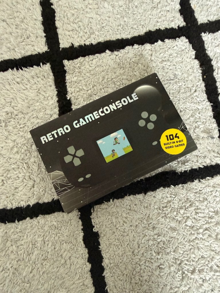 Nieuw retro Gameconsole met 104 spelletjes video games 8 bit, 1 speler, Nieuw, Ophalen of Verzenden, Vanaf 3 jaar