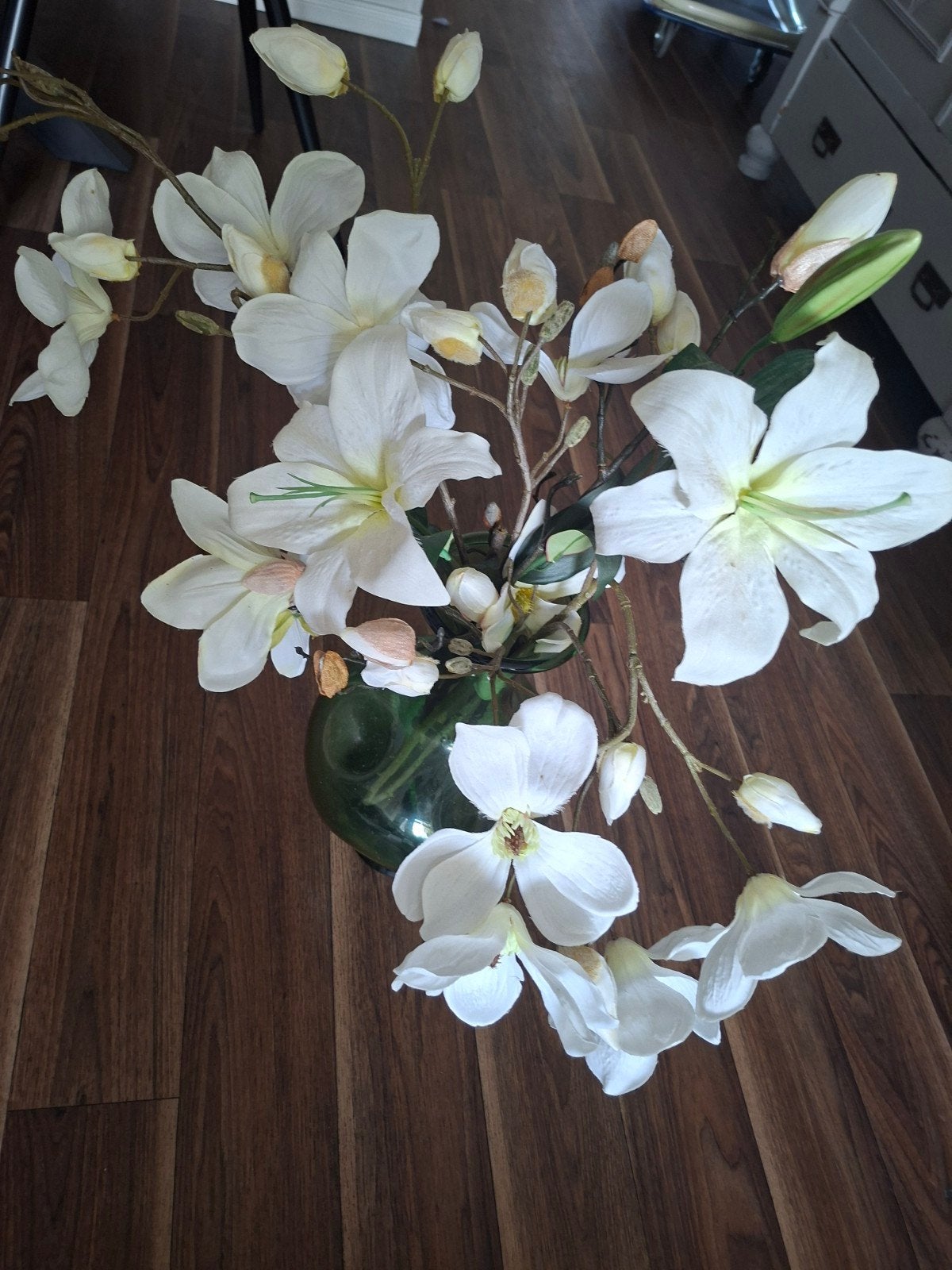 Prachtig boeket kunstbloemen in glazen vaas, Ophalen, Kunststof, Boeket, Overige merken