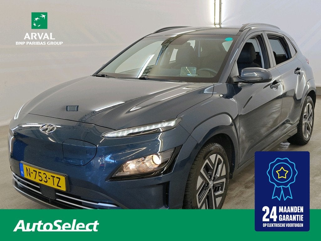 Hyundai Kona 64 kWh 204pk EV Fashion | SOH 100% | Facelift |, Auto's, Hyundai, Stof, Gebruikt, Zwart, Blauw
