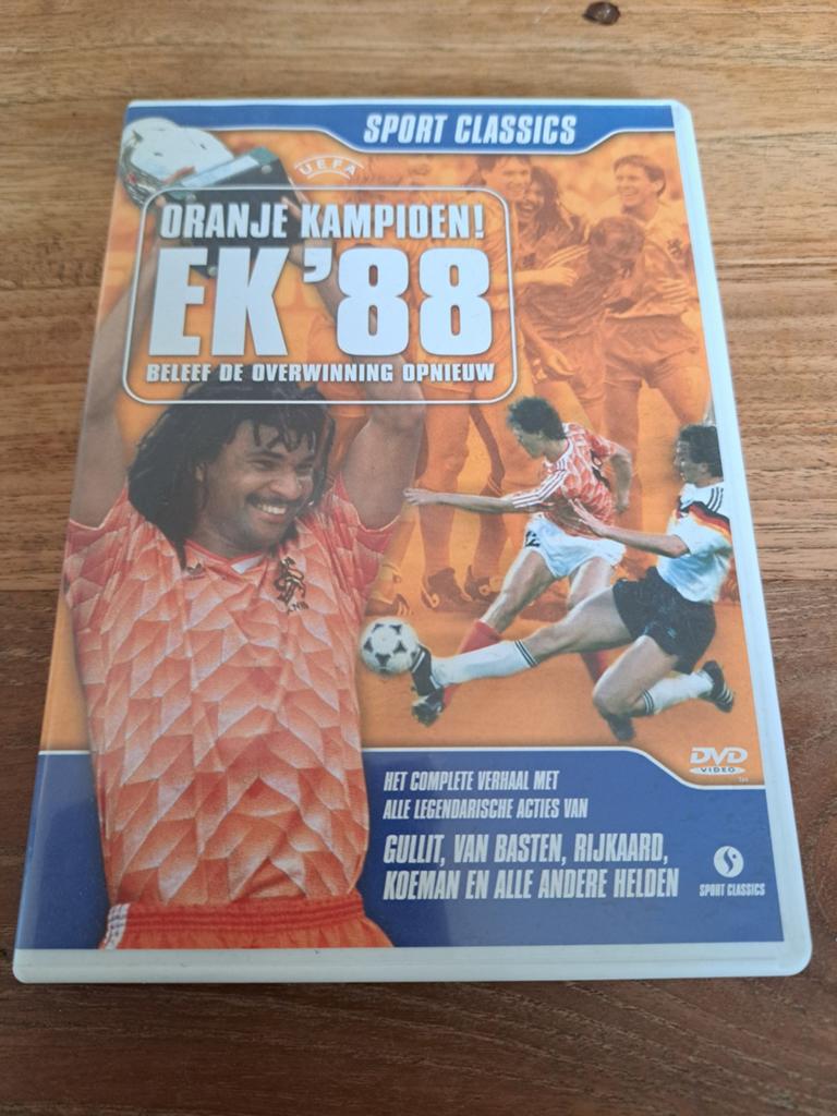 Oranje Kampioen! EK '88 DVD - Sport Classics, Cd's en Dvd's, Ophalen of Verzenden, Zo goed als nieuw, Voetbal