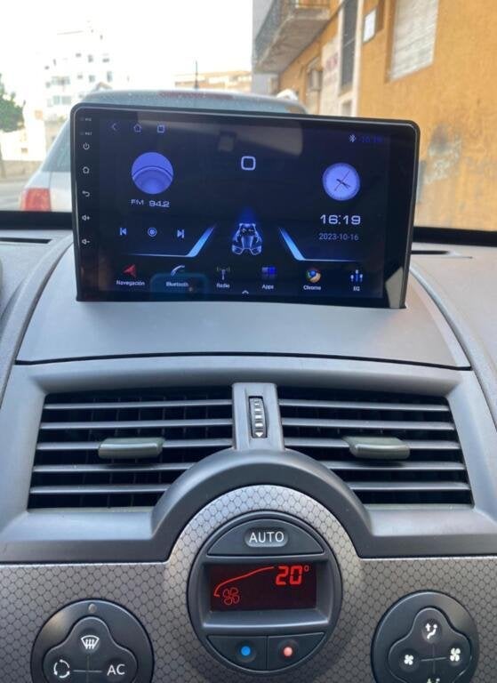 Renault Megane 2 | 2002 - 2009 | Autoradio, Gebruikt, Ophalen of Verzenden