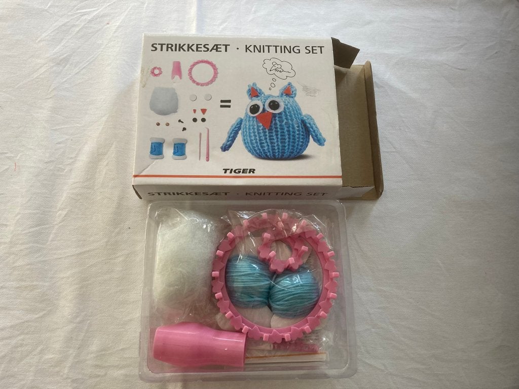 Brei set uil vogel netjes en compleet in doos nieuw!, Ophalen of Verzenden, Nieuw, Breien, Wol of Garen