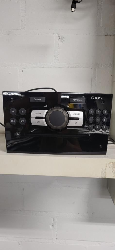 Opel Corsa CD 30 MP3 Autoradio - Delphi Grundig, Auto diversen, Autoradio's, Ophalen of Verzenden