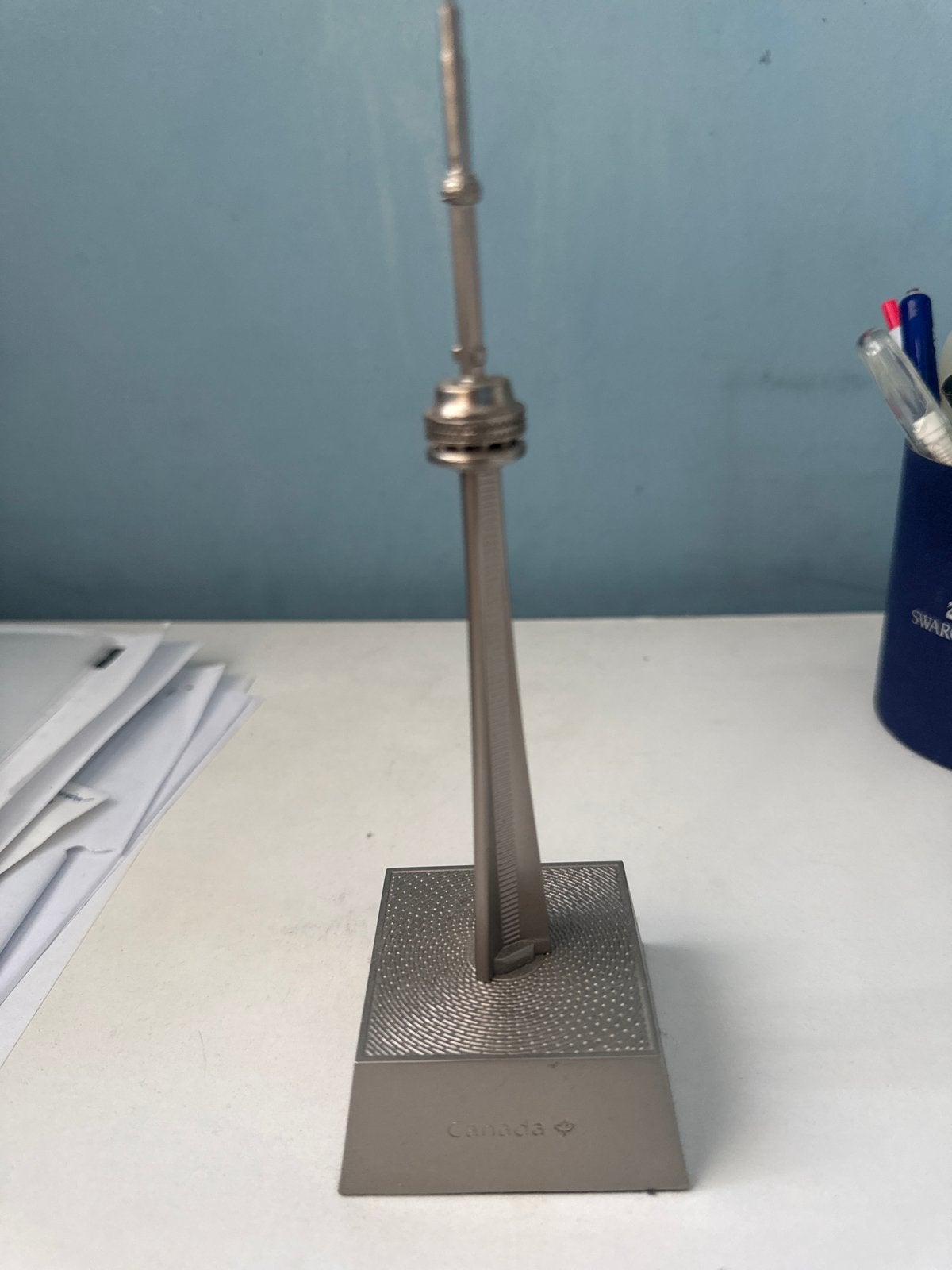CN Tower Toronto Canada miniatuur, Ophalen of Verzenden, Zo goed als nieuw