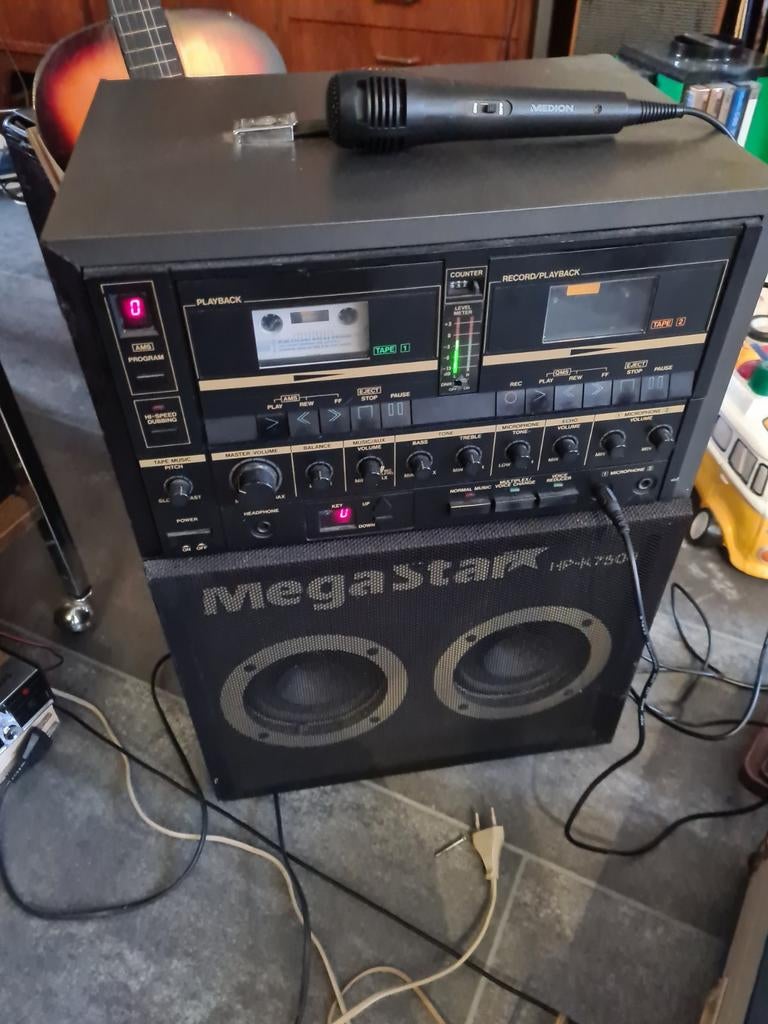 Megastar HP-K7500 karaokeset met Medion microfoon, Ophalen