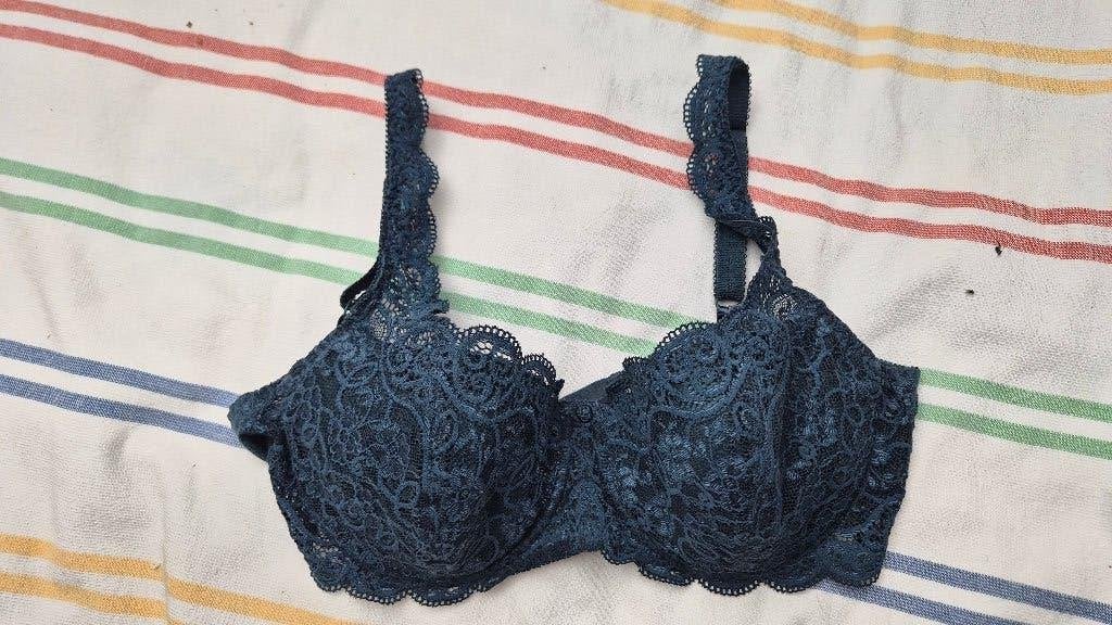 Blauwe Triumph Amourette kanten push-up BH Maat 90C, Ophalen of Verzenden, Blauw, BH