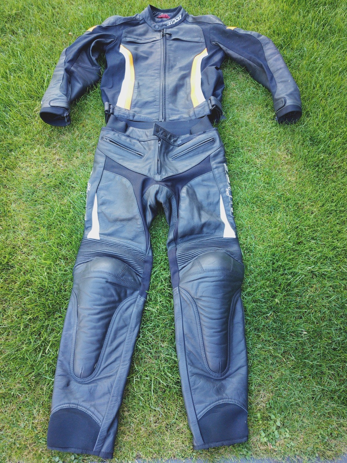 Büse motorpak leer - Jas (M/50) en Broek (S/48), Motoren, Ophalen of Verzenden, Büse, Tweedehands, Heren