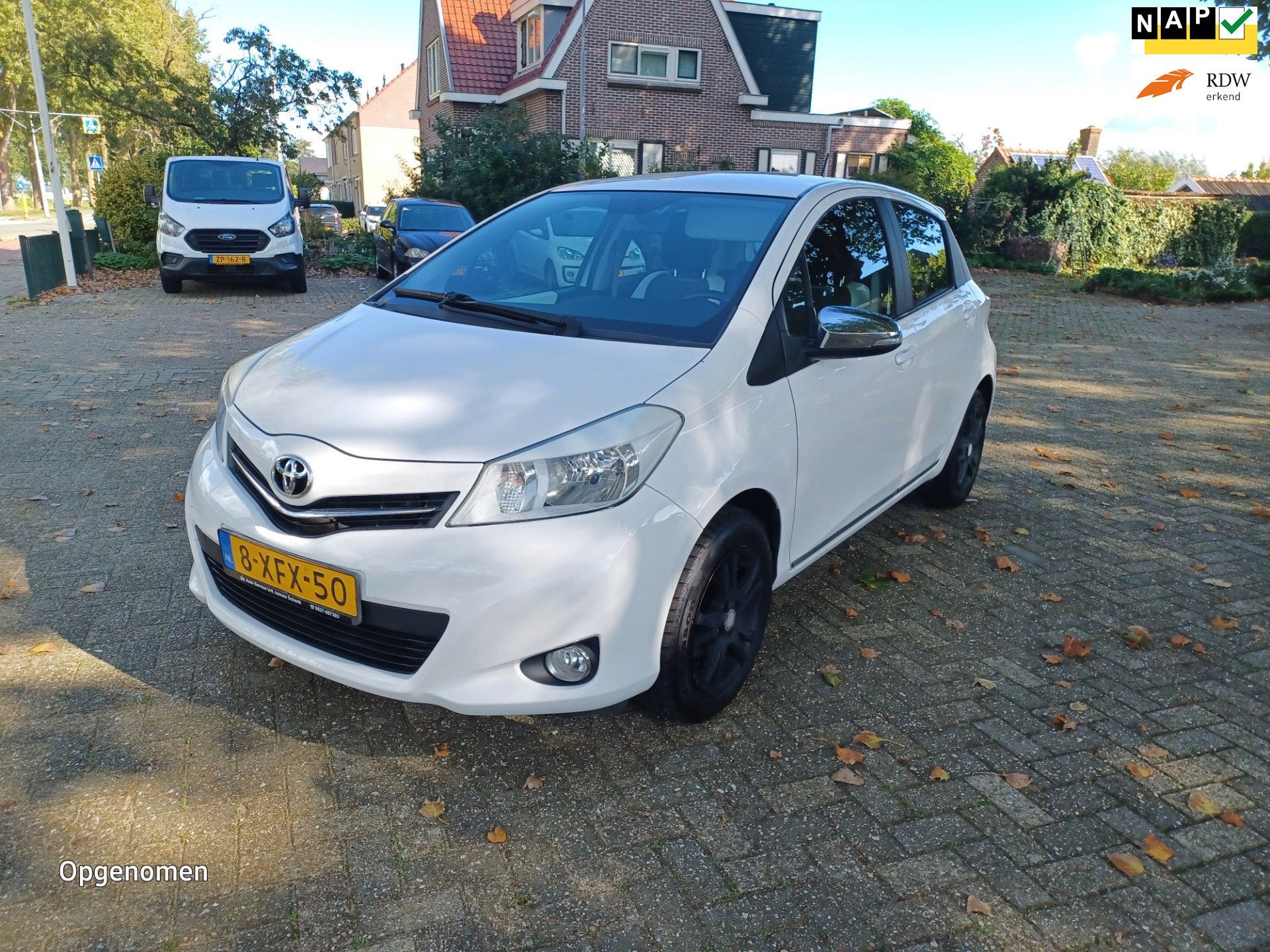Toyota Yaris 1.0 VVT-i Trend Navi Camera NAP, Auto's, Stof, 750 kg, Automatische klimaatregeling, Wit