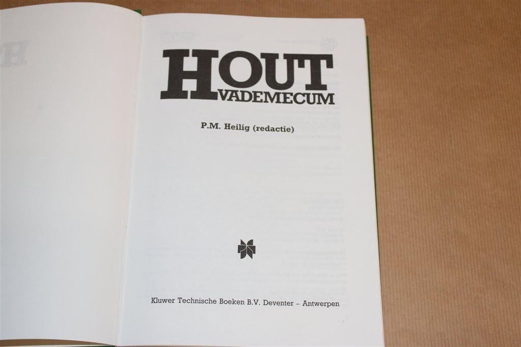 Houtvademecum — Centrum Hout & TNO — [1955], Boeken, Ophalen of Verzenden, Zo goed als nieuw, Bouwkunde