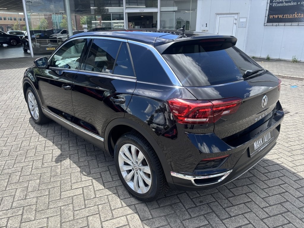 Volkswagen T-Roc 1.5 TSI Sport Carplay Bluetooth Parkeersens, Automaat, 150 pk, Leder en Stof, Zwart