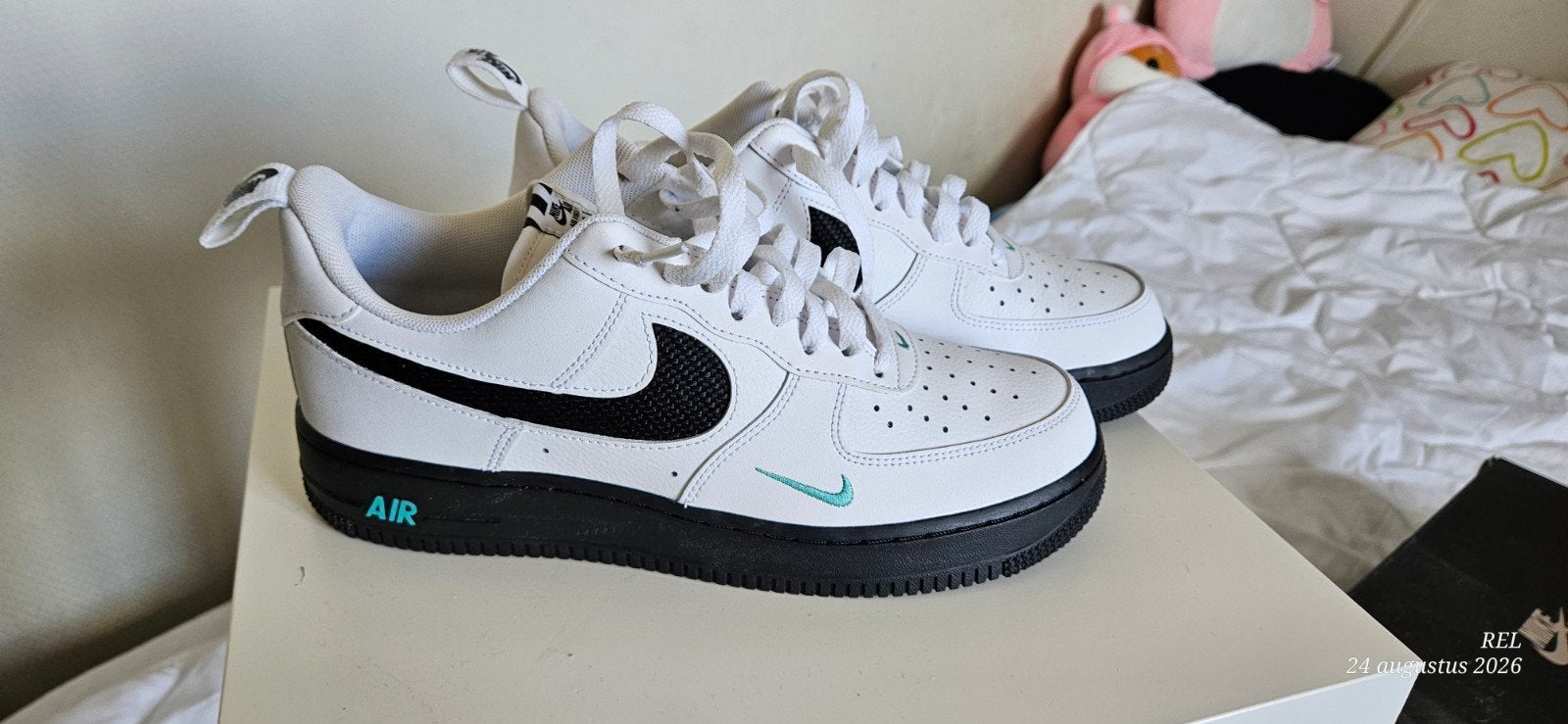 Nike Air Force 1 '07 LV8 J22 - nieuw- maat 41 - Unisex, Kleding | Heren, Schoenen, Ophalen of Verzenden, Zo goed als nieuw, Wit