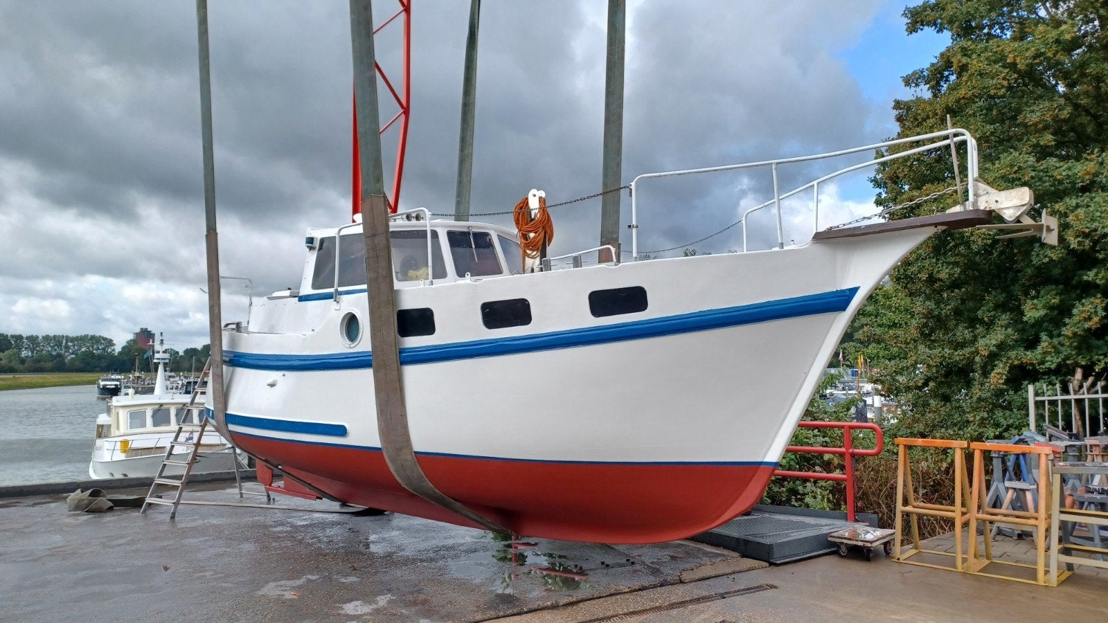 Unieke kajuitboot van polyester met Mercedes motor  IP24, Watersport en Boten, Ophalen, Diesel, 42 pk, 100 cm