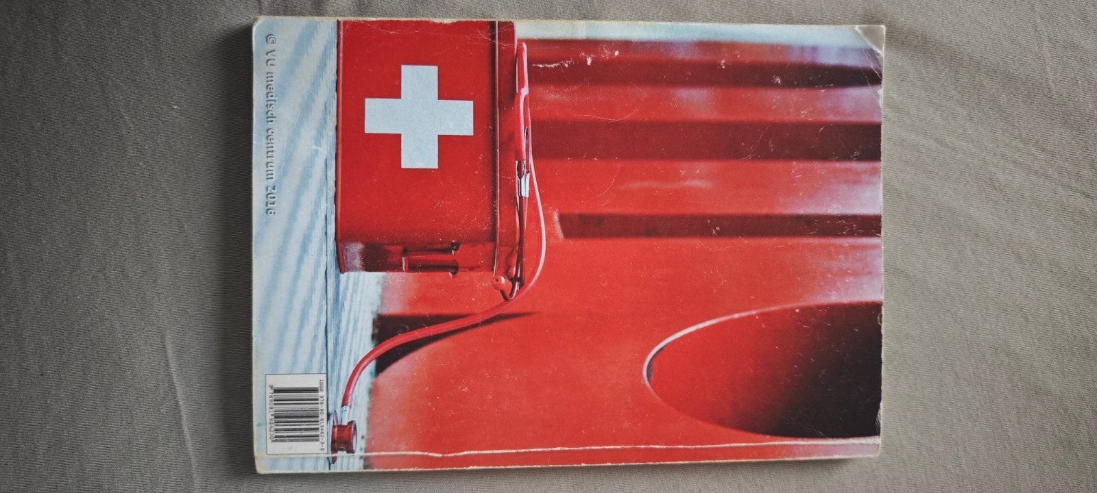 Zwitserse Vlag Boek - Uniek Design, Ophalen of Verzenden, Zo goed als nieuw, Onbekend, Europa overig