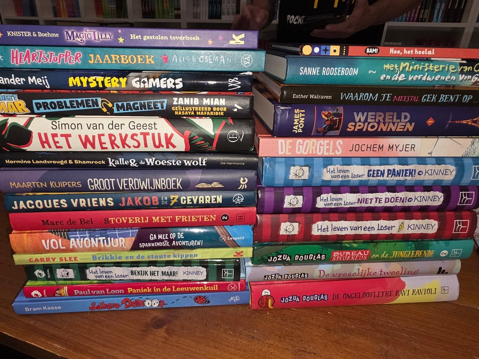 25 hardcover boeken voor 50 euro, Ophalen of Verzenden, Gelezen, Fictie algemeen