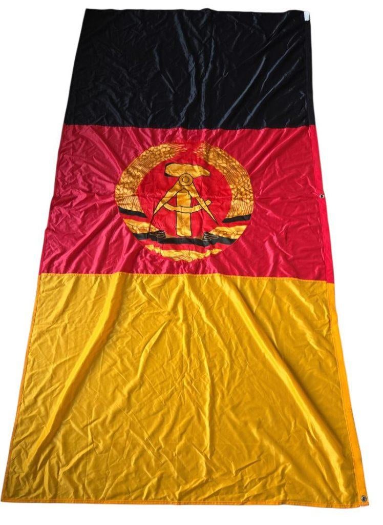 duitse ddr vlag in gebruikte staat 247 x 124 cm, Ophalen of Verzenden, Gebruikt