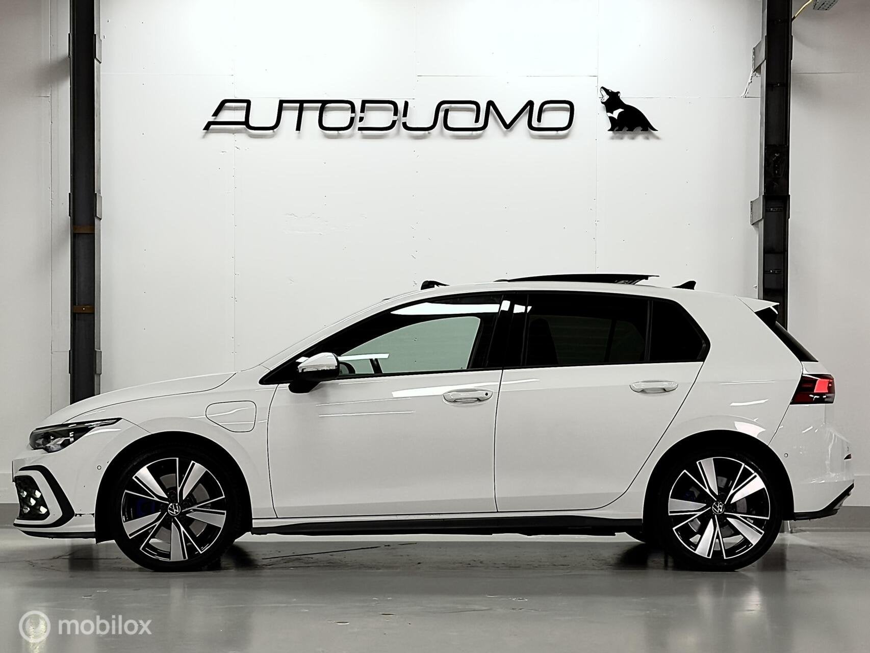 Volkswagen Golf 1.4 eHybrid GTE | Pano | IQ | Dodehoek | Cam, Auto's, Stof, Gebruikt, 4 cilinders, Wit