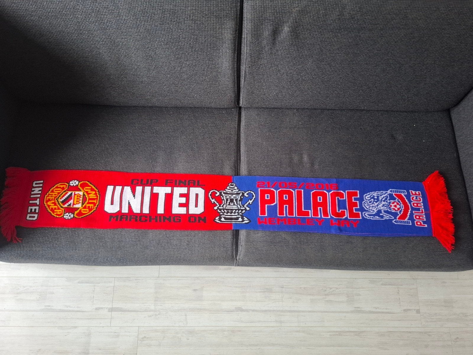 Crystal Palace vs Manchester United FA Cup Finale Sjaal, Verzamelen, Sportartikelen en Voetbal, Ophalen of Verzenden, Zo goed als nieuw