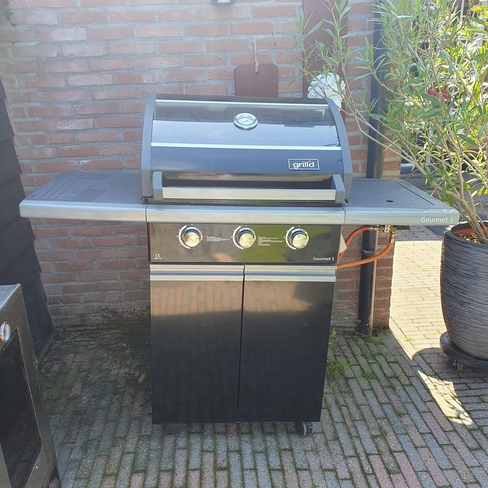 Gas BBQ, Schuur, Zo goed als nieuw, Zonder ramen, Ophalen