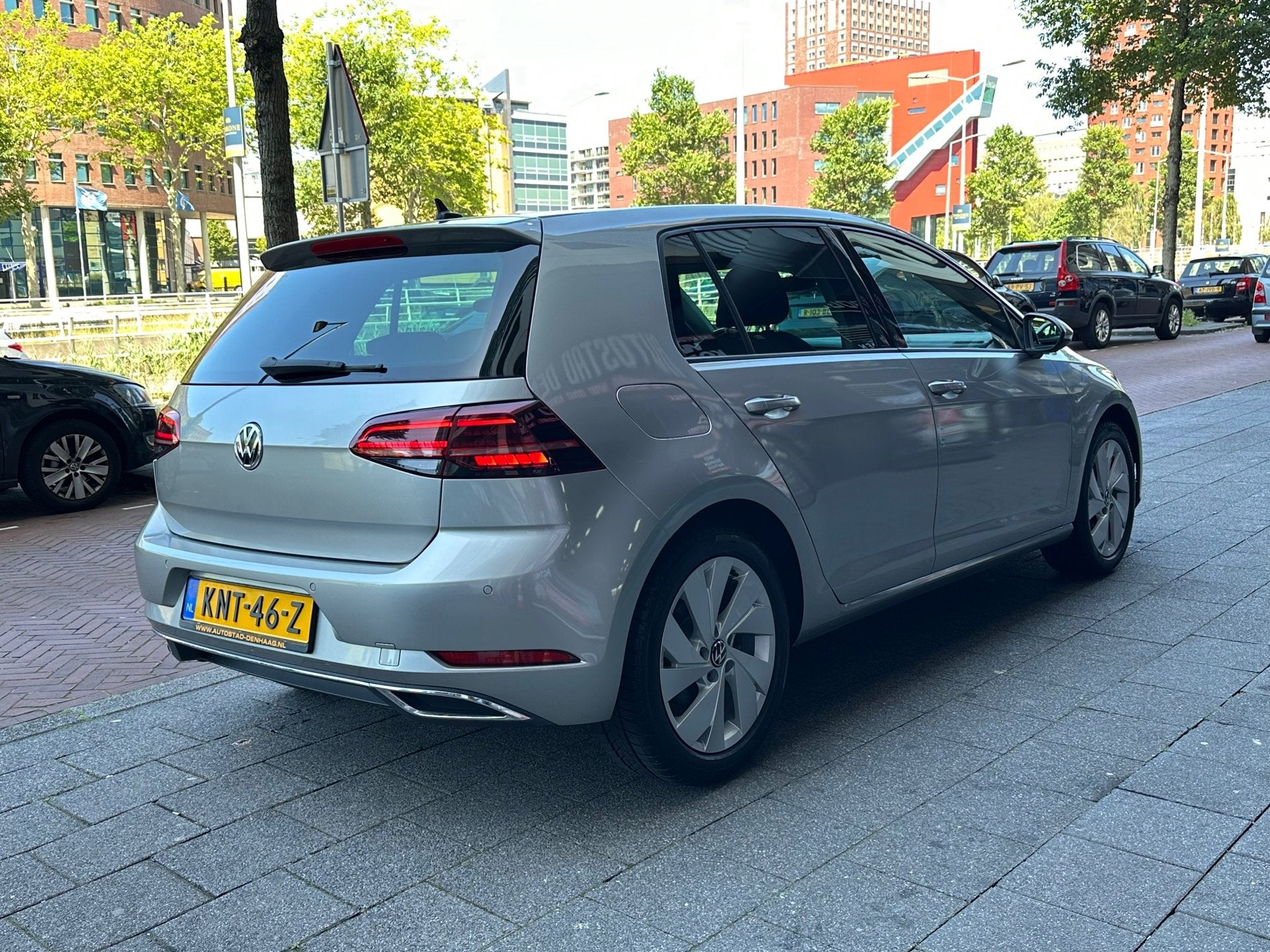 Volkswagen GOLF 1.4 TSI Highline Business R Aut Navi Camera, Gebruikt, Euro 6, 4 cilinders, 1191 kg