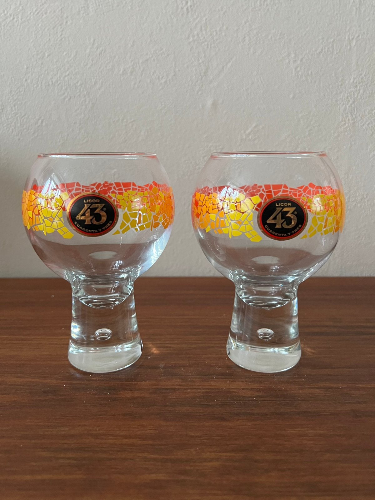 Set van 2 limited edition likeur 43 glazen gaudi design, Verzamelen, Ophalen of Verzenden, Zo goed als nieuw, Overige typen