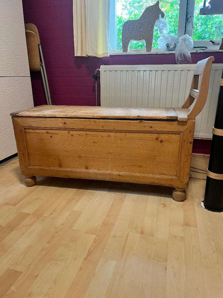 Oude kist met leuning en klep, Huis en Inrichting, Woonaccessoires | Kisten, Ophalen, Minder dan 50 cm, Gebruikt, 50 tot 100 cm