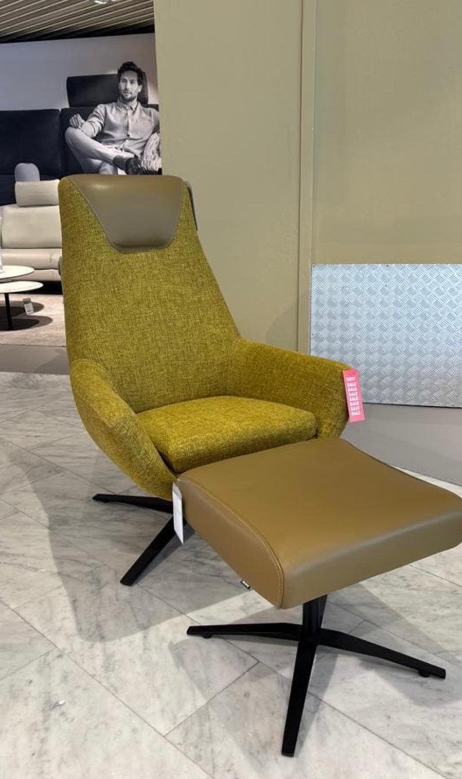 Montel xavi draaifauteuil + voetenbank, Huis en Inrichting, Fauteuils, Ophalen, Zo goed als nieuw, 75 tot 100 cm, Stof