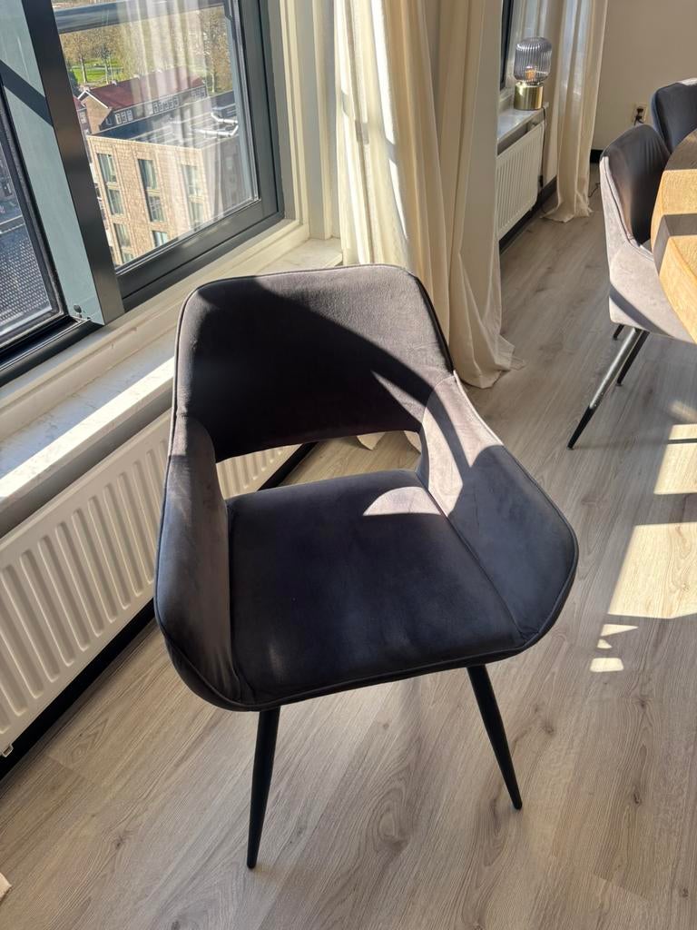 WOOOD eetkametstoelen grijs (zes stuks), Ophalen, Zo goed als nieuw, Minder dan 75 cm, Minder dan 50 cm