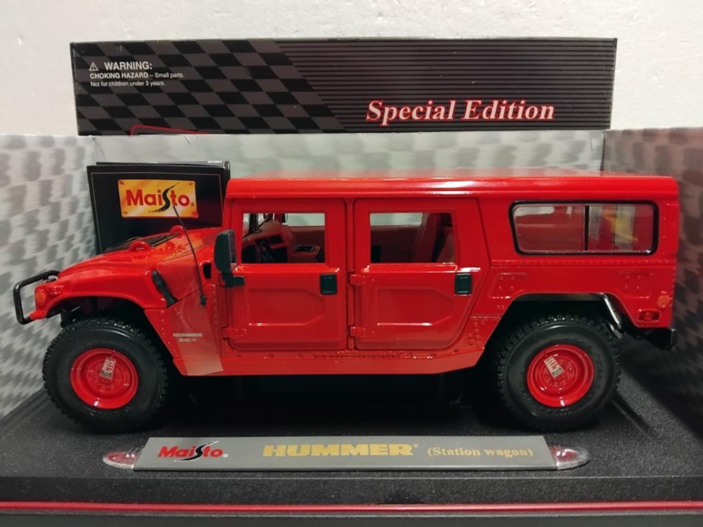 Hummer H1 Wagon rood Maisto metal 1:18 KRD, Hobby en Vrije tijd, Modelauto's | 1:18, Ophalen of Verzenden, Zo goed als nieuw, Auto