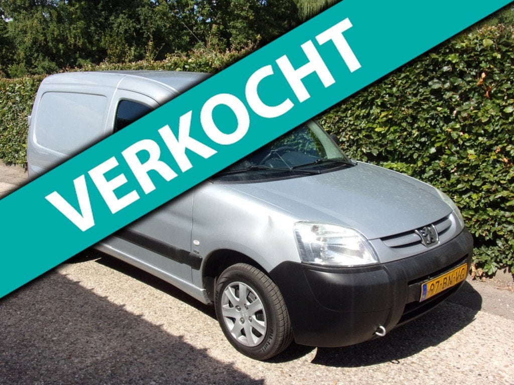 Peugeot Partner 170C 2.0 HDI Avantage NWE APK TREKHAAK, Auto's, Voorwielaandrijving, Stof, Gebruikt, 4 cilinders