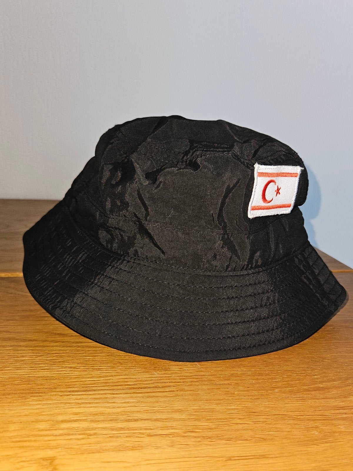 KKTC Zwarte Bucket Hat (Gala) - Nieuw!, Hoed, KKTC, Nieuw, One size fits all