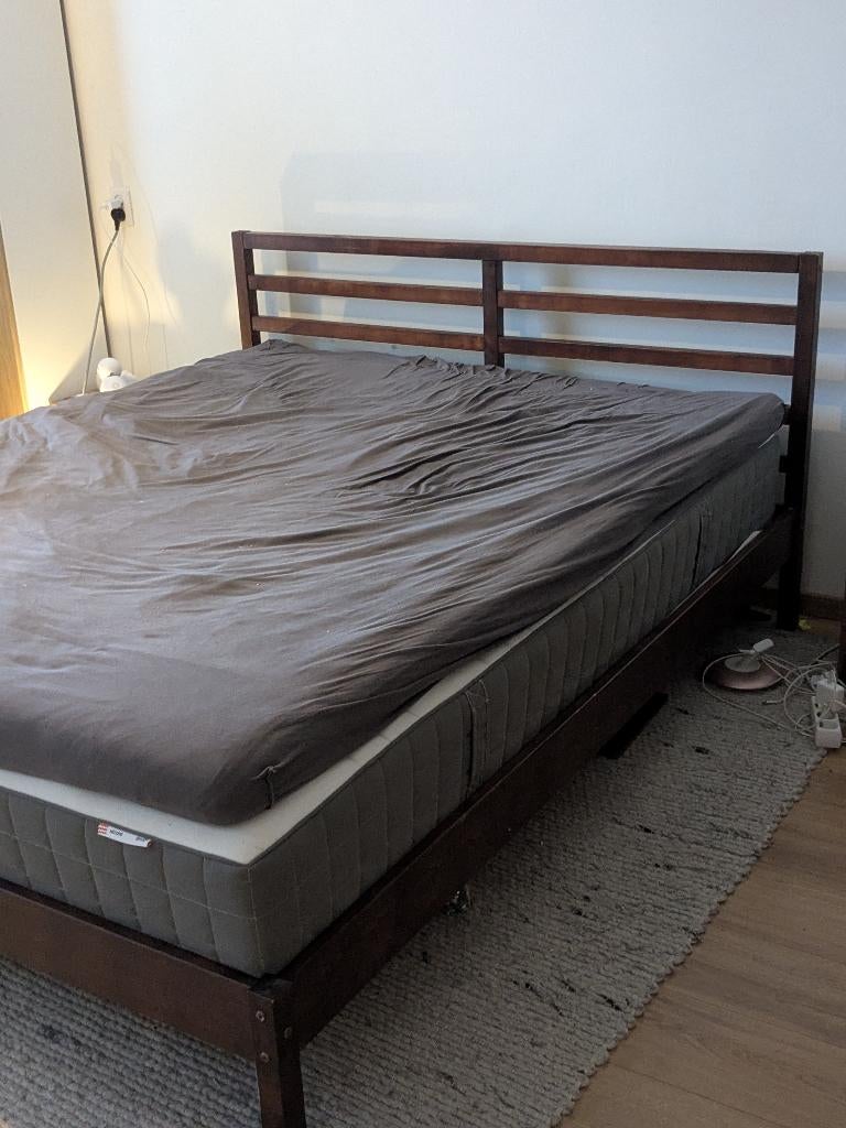 Bedframe Tarva 160x200 cm bruin gelakt, Huis en Inrichting, Slaapkamer | Bedden, Ophalen, Gebruikt, Bruin, Tweepersoons
