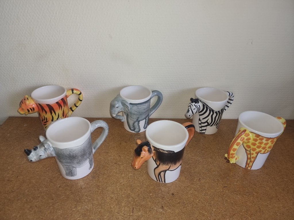 Mokken met dieren, Ophalen of Verzenden, Zo goed als nieuw, Overige stijlen, Kop(pen) en/of Schotel(s)