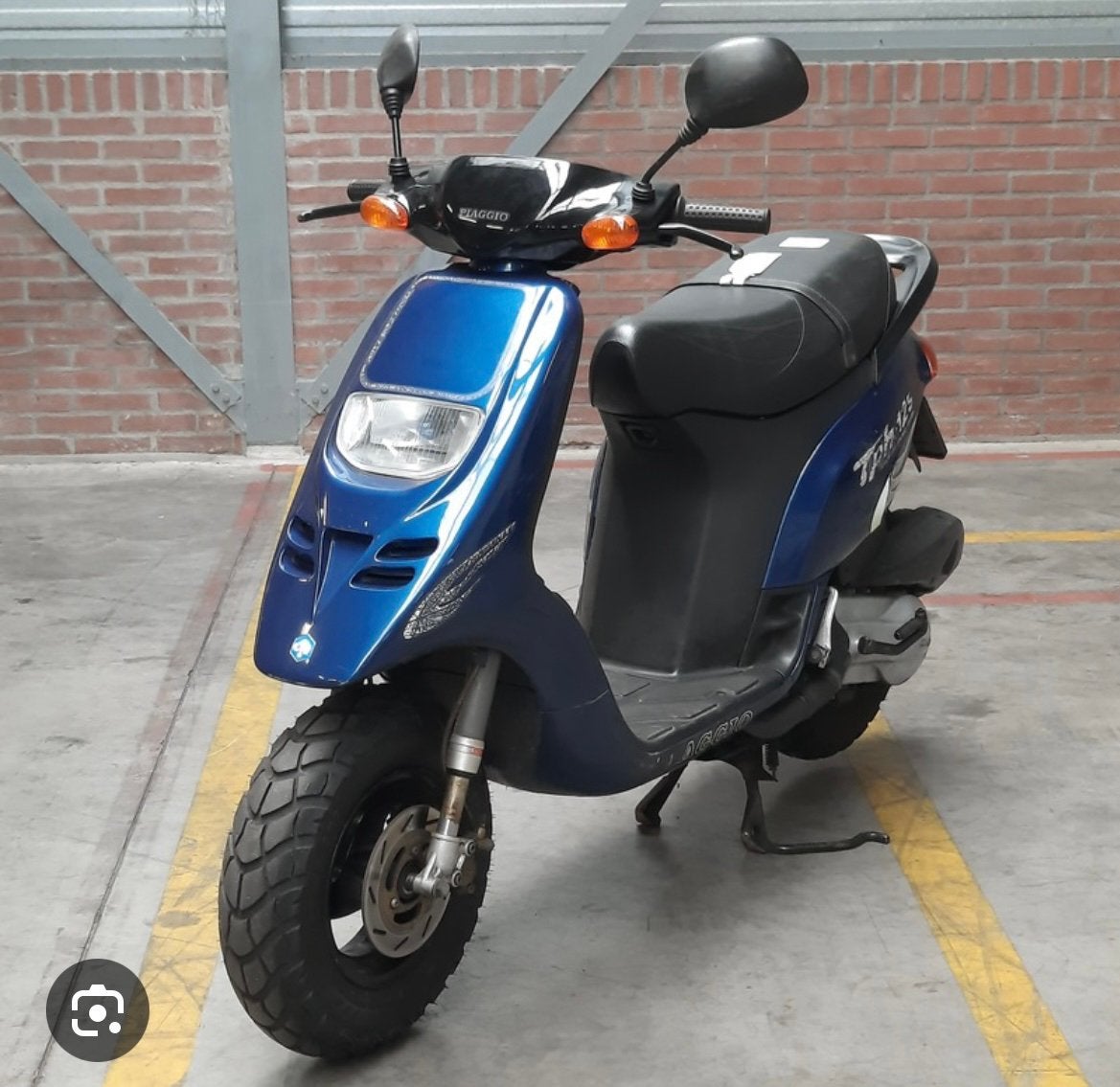 GEZOCHT‼️ zip 2000 2t of piaggio typhoon, Fietsen en Brommers, Scooters | Piaggio, Ophalen, Zo goed als nieuw, Tweetakt, Zip
